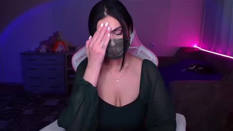 Snapshot of ashley__cooper__ chatting on 02/10/25, 06:53 Yasmina online show from 02/10/25, 06:53