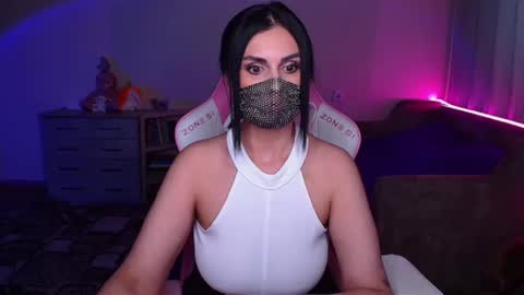 Snapshot of ashley__cooper__ chatting on 02/11/25, 07:23 Yasmina online show from 02/11/25, 07:23
