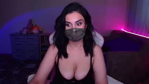 Snapshot of ashley__cooper__ chatting on 02/22/25, 08:50 Yasmina online show from 02/22/25, 08:50