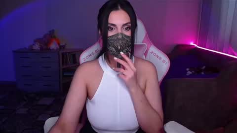 Snapshot of ashley__cooper__ chatting on 02/25/25, 05:08 Yasmina online show from 02/25/25, 05:08
