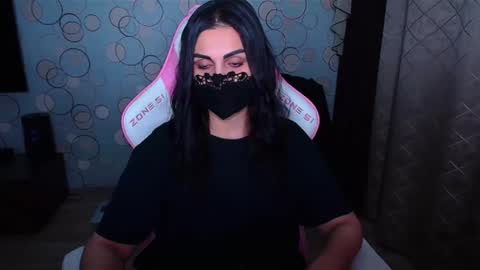   Yasmina   online show from 10/21/25, 02:45