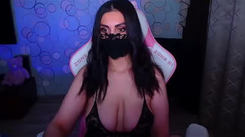   Yasmina   online show from 10/29/25, 02:47