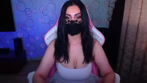   Yasmina   online show from 11/09/25, 04:33