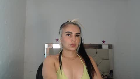 ashley__tylor online show from 01/15/25, 09:45