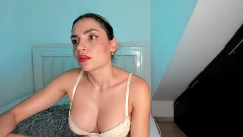 Snapshot of ashley_blair chatting on 02/13/25, 10:11 ashley_blair online show from 02/13/25, 10:11