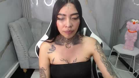 ashley_blum_v online show from 10/18/25, 08:42