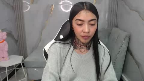 ashley_blum_v online show from 11/04/25, 08:19