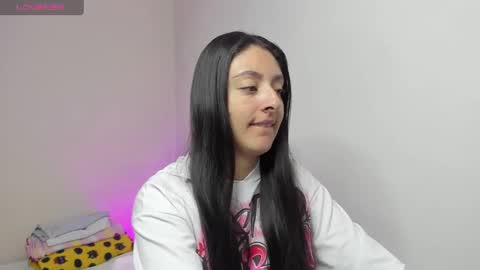 Snapshot of ashleybazan1 chatting on 10/27/25, 08:35 Ashley online show from 10/27/25, 08:35