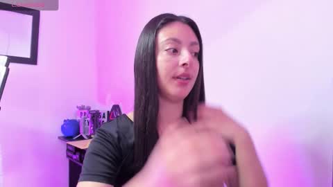 Snapshot of ashleybazan1 chatting on 11/19/25, 02:17 Ashley online show from 11/19/25, 02:17