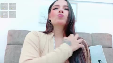 Snapshot of ashleyevans21 chatting on 10/10/25, 08:19 Ashley Evans online show from 10/10/25, 08:19