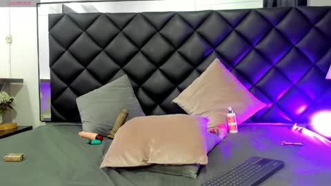 AshleyHill online show from 01/25/25, 05:40