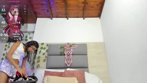 AshleyHill online show from 10/31/25, 04:35