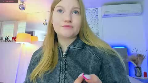 Snapshot of ashleyjonse chatting on 10/27/25, 06:17 AshleyJonse online show from 10/27/25, 06:17