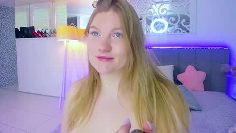 Snapshot of ashleyjonse chatting on 11/16/25, 05:57 AshleyJonse online show from 11/16/25, 05:57