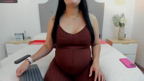 Snapshot of ashleyknightt chatting on 12/11/24, 03:58 Ashley knight online show from 12/11/24, 03:58