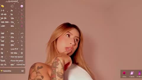 dahiana online show from 11/11/25, 03:45