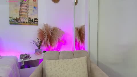 ashleywalkerr online show from 11/10/25, 01:04