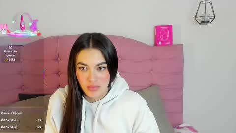 kylie online show from 10/25/25, 02:08