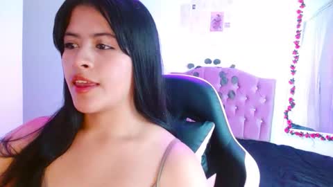 Snapshot of ashlie2020 chatting on 10/17/25, 08:00 ashlie2020 online show from 10/17/25, 08:00