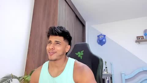 Snapshot of ashton_coleman_ chatting on 01/14/25, 01:17 my name real is camilo online show from 01/14/25, 01:17