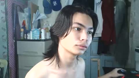 Snapshot of asian_babyboi chatting on 10/10/25, 06:56 asian_babyboi online show from 10/10/25, 06:56