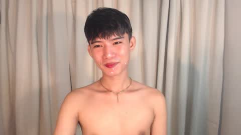Snapshot of asian_cutiebaexx chatting on 09/16/25, 11:06 Pat online show from 09/16/25, 11:06