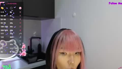 Snapshot of asian_euphoria chatting on 02/17/25, 05:14 Dju online show from 02/17/25, 05:14