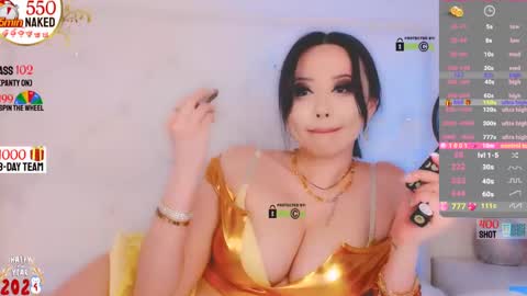 Snapshot of asian_gf chatting on 01/01/25, 09:17 usually start stream about 10 pm PST 1 am EST online show from 01/01/25, 09:17