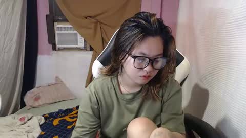 Snapshot of asian_honey69 chatting on 09/16/25, 11:17 bb girl online show from 09/16/25, 11:17