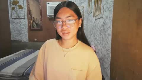 Rhean online show from 10/13/25, 10:54