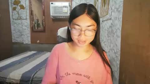 Rhean online show from 10/31/25, 10:55