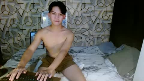Snapshot of asian_wayne chatting on 12/02/24, 02:08 wayne online show from 12/02/24, 02:08