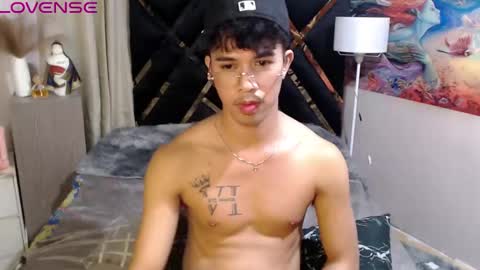 Snapshot of asiancum_peter chatting on 09/17/25, 07:48 asiancum_peter online show from 09/17/25, 07:48