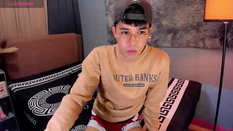 asiancum_peter online show from 10/13/25, 01:27