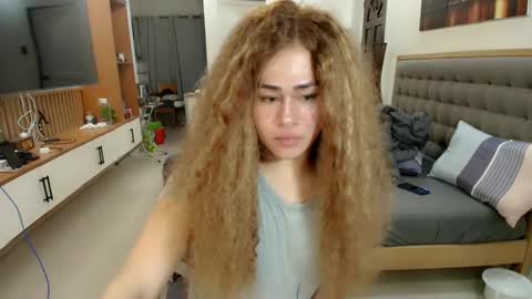 ERIKA 3 online show from 01/14/25, 01:17