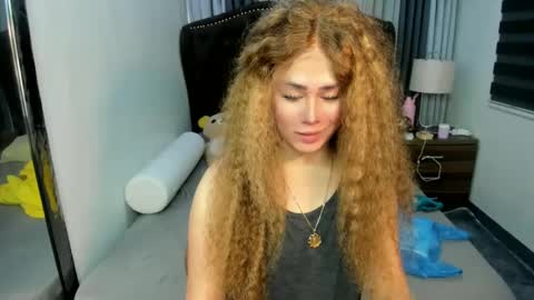 ERIKA 3 online show from 03/01/25, 06:35