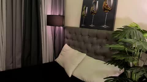 Snapshot of asianpetiteprincess chatting on 11/19/25, 06:52 asianpetiteprincess online show from 11/19/25, 06:52