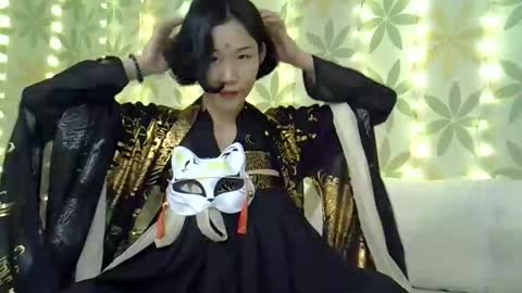 Snapshot of asianshiny chatting on 10/16/25, 01:01 Alice online show from 10/16/25, 01:01