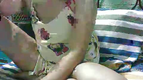 Snapshot of asianzoe4youxx chatting on 01/06/25, 01:20 Zoe online show from 01/06/25, 01:20