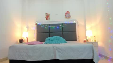  Aslhyn  online show from 12/24/24, 12:00