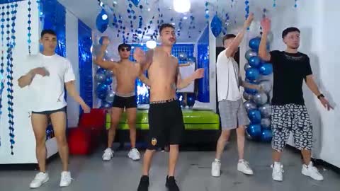 THOMAS AND DAMIAND online show from 02/11/25, 03:18