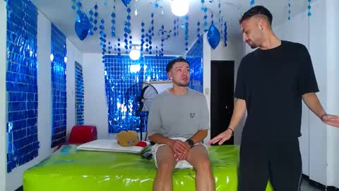 THOMAS AND DAMIAND online show from 03/04/25, 12:07