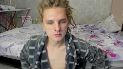 asphalt surfer online show from 10/19/25, 10:27