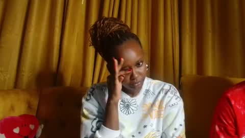 Snapshot of assey_ chatting on 12/19/24, 01:18 assey online show from 12/19/24, 01:18