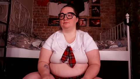 Eva online show from 11/02/25, 03:20