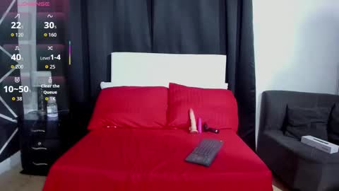 Nahomi  online show from 10/12/25, 07:13