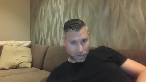 Snapshot of assmani28 chatting on 02/27/25, 05:36 Assmani28 online show from 02/27/25, 05:36