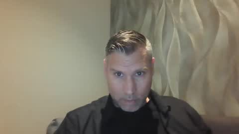 Snapshot of assmani28 chatting on 10/20/25, 09:43 Assmani28 online show from 10/20/25, 09:43