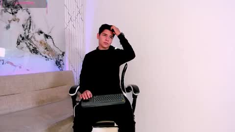 astablack_ online show from 10/19/25, 09:26