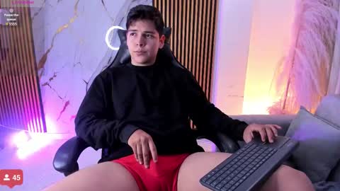 astablack_ online show from 11/20/25, 08:41